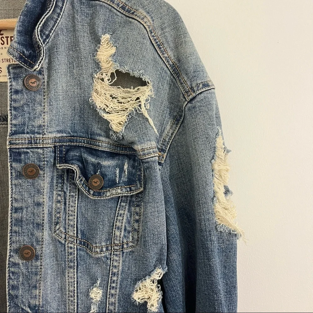 Hollister Distressed Jean Jacket - Picture 2 of 5